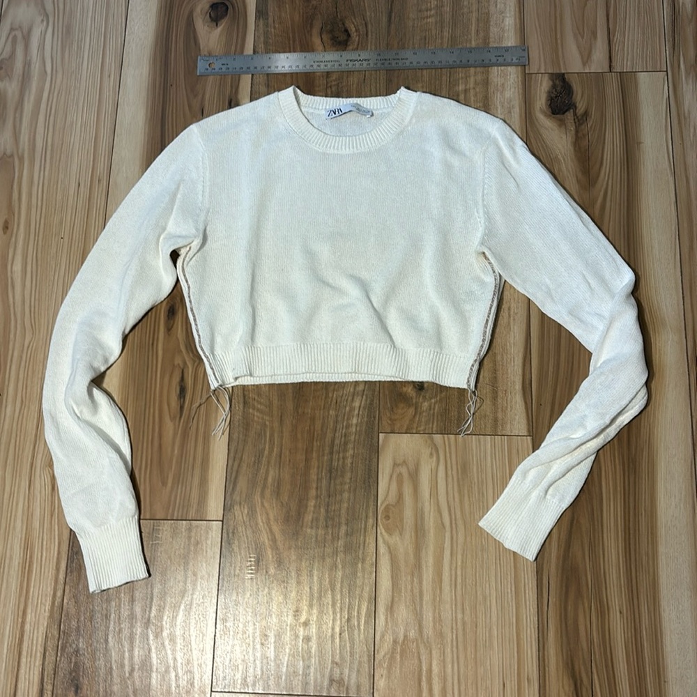 Zara crop sweater with side detail
